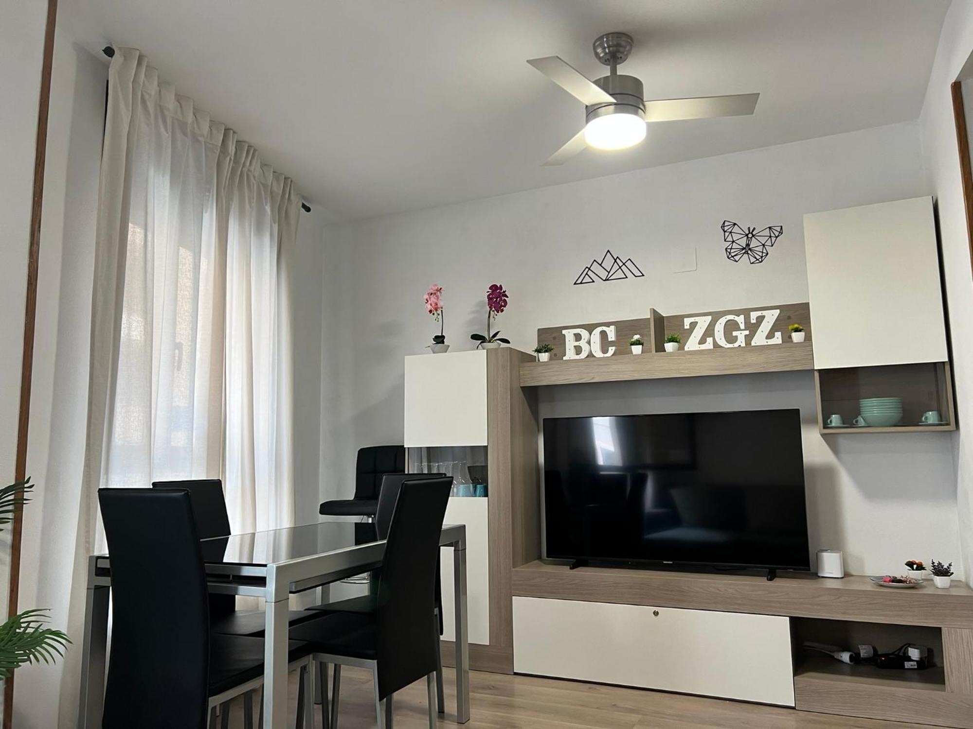 El Bc Zaragoza - Aljaferia Apartment Exterior foto