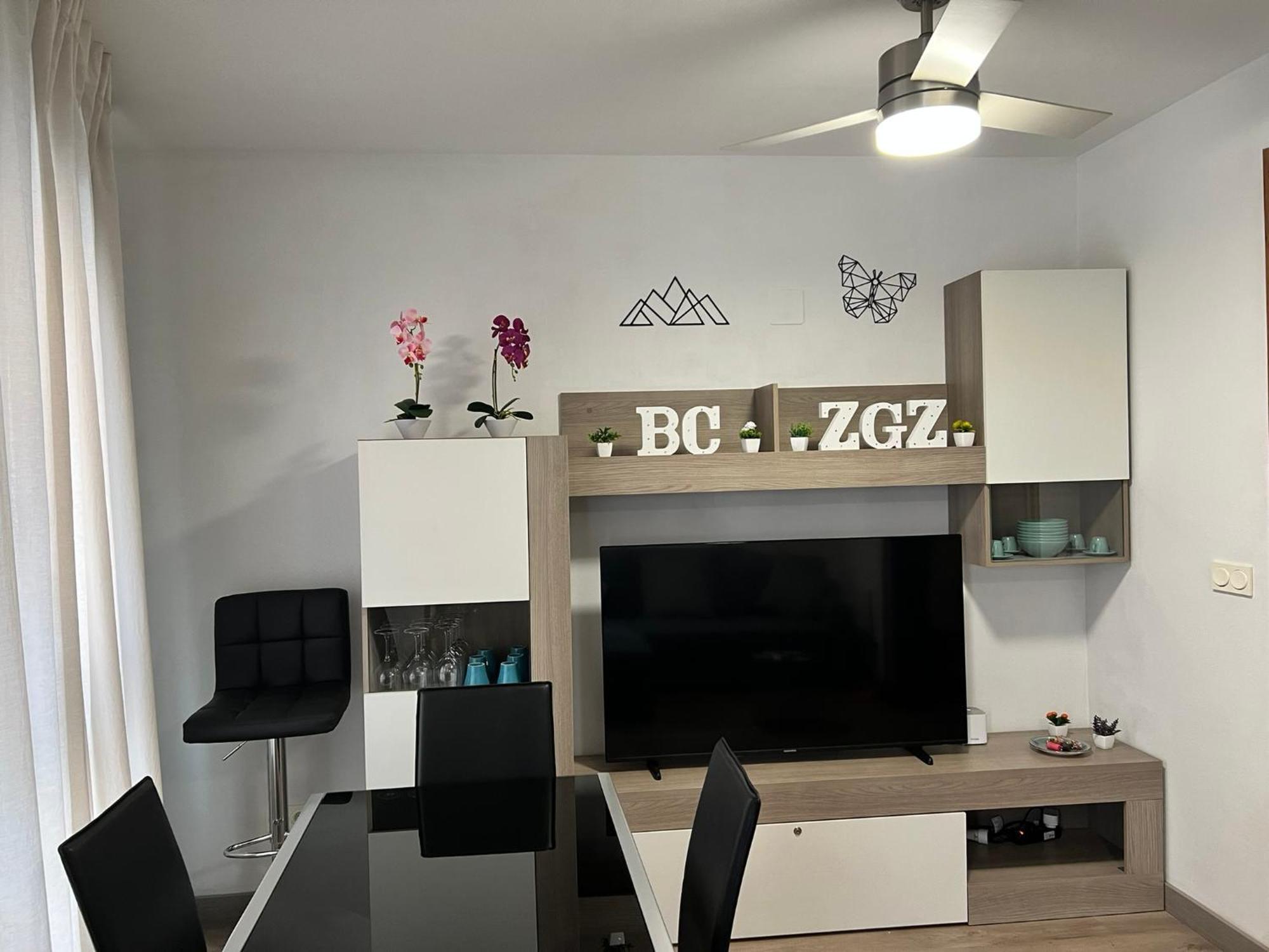 El Bc Zaragoza - Aljaferia Apartment Exterior foto